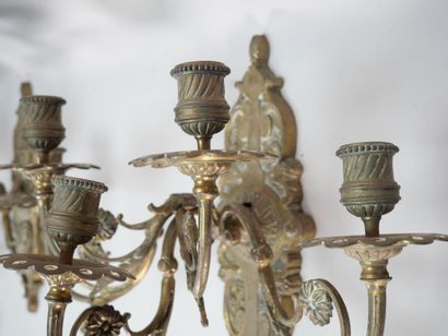 Paire d'appliques en bronze et laiton à 6...