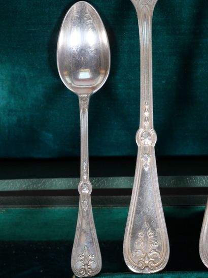 Silver-plated silverware set with foliage...