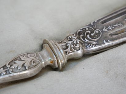 Fish service cutlery, the handle in filled...