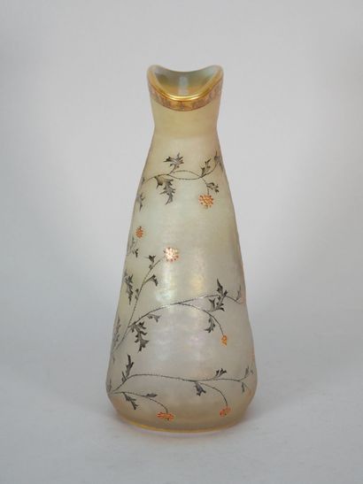 DAUM - NANCY
Flattened, shouldered conical...