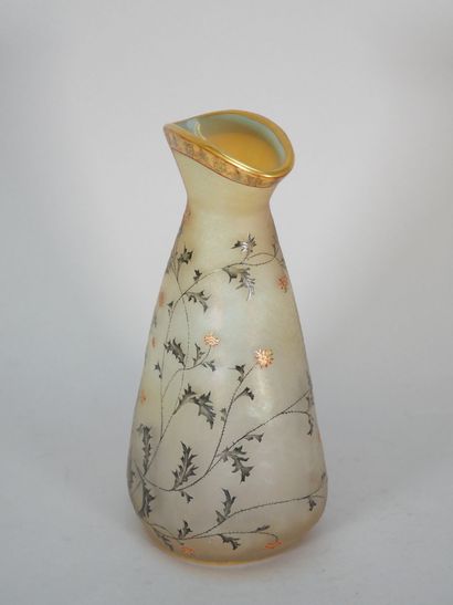 DAUM - NANCY
Flattened, shouldered conical...