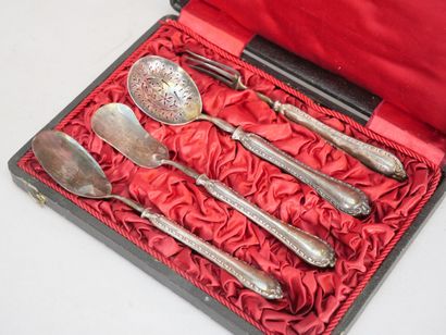 4-piece mignardise set, 950 thousandths forged...