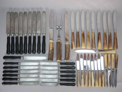 Set of mismatched knives including : 
- LUER...