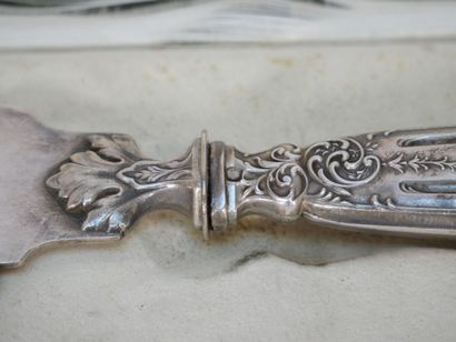 Fish service cutlery, the handle in filled...