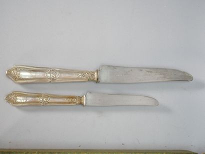 12 large knives and 12 small knives in metal,...