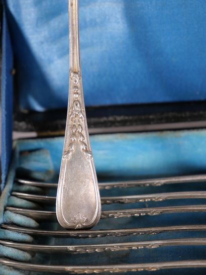 Suite of 12 silver spoons 9250 thousandths...