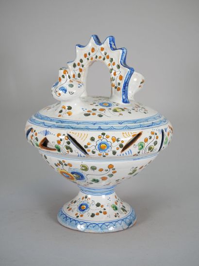 TALAVERA, Spain
Polychrome enameled earthenware...