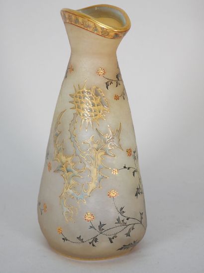DAUM - NANCY
Flattened, shouldered conical...