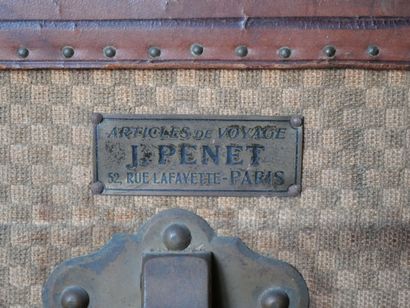 J.PENET, 52 rue Lafayette, Paris
Malle de...