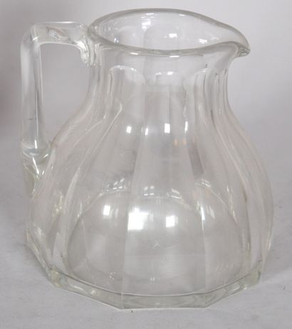 BACCARAT 
Cut-crystal water jug.
Signed Baccarat...