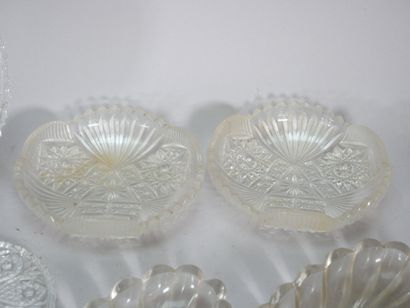 Set of glass pieces including: 
- Cut-crystal...