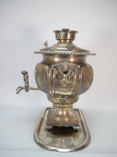 Samovar in silver-plated metal, the body...