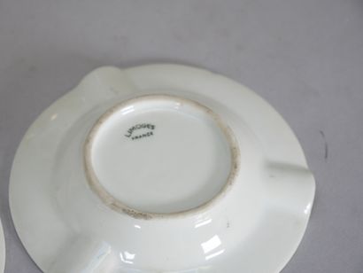 Mismatched porcelain set including:
- Manufacture...