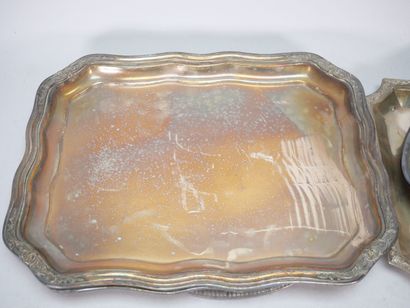 Set of silver-plated dishes including :
-...