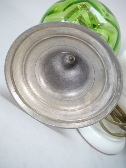 Réunion de 6 lampes à pétrole. Diversité...