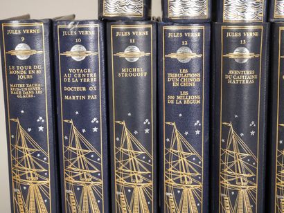Jules VERNE. Réunion de 20 volumes. Jean...