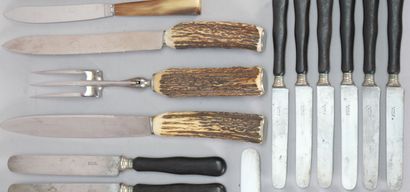 Set of mismatched knives including : 
- LUER...