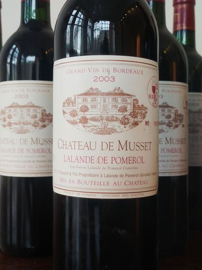 9 bouteilles Château de MUSSET, LALANDE DE...