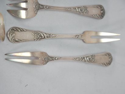 RAVINET DENFERT
10 oyster forks and 6 snail...