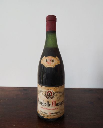 5 bouteilles: 
2 bouteilles MOUCHERON, GEVREY-CHAMBERTIN...