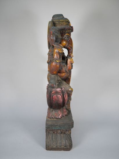 INDIA, 20th century
Large carved and polychromed...