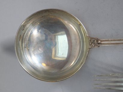 Set of cutlery in 950 thousandths silver...