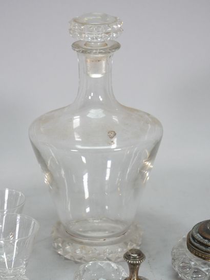 Cut crystal liqueur service, base model decorated...
