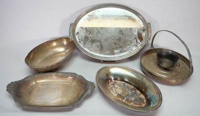 Reunion of silver-plated shaped pieces including...
