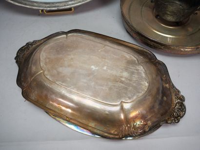 Reunion of silver-plated shaped pieces including...