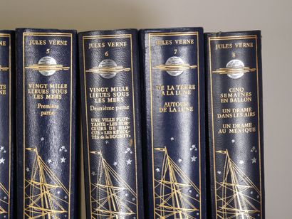 Jules VERNE. Réunion de 20 volumes. Jean...