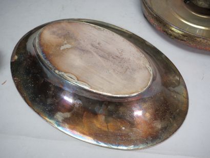 Reunion of silver-plated shaped pieces including...