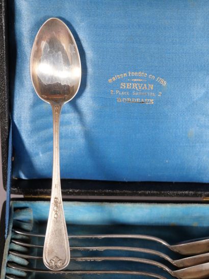 Suite of 12 silver spoons 9250 thousandths...