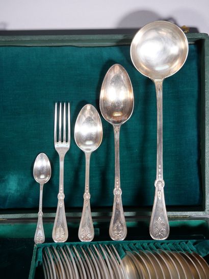 Silver-plated silverware set with foliage...