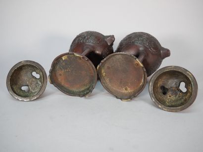 JAPAN, Meiji period (1868-1912)
Pair of tripod...
