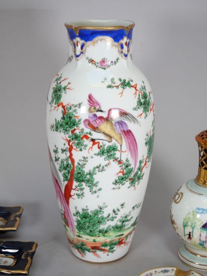 Mismatched porcelain set including:
- Manufacture...