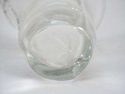 DAUM FRANCE
Molded crystal vase, the neck...