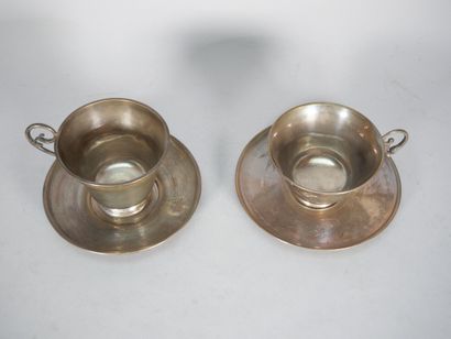 Set of two cups and their saucers in 950...