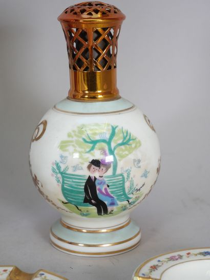 Mismatched porcelain set including:
- Manufacture...