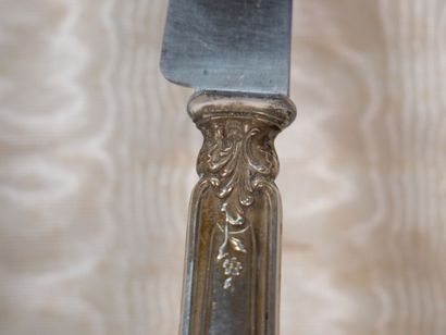 12 large knives and 12 small knives in metal,...