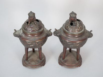 JAPAN, Meiji period (1868-1912)
Pair of tripod...