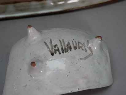 VALLAURIS 
Free-form glazed earthenware tripod...