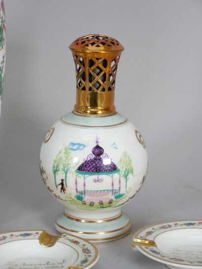 Mismatched porcelain set including:
- Manufacture...