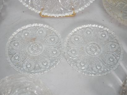 Set of glass pieces including: 
- Cut-crystal...