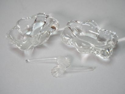 DAUM
Pair of free-form crystal salerons.
Case.
Dimensions:...