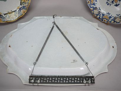 ROUEN
Set of 3 polychrome enameled earthenware...