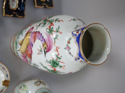 Mismatched porcelain set including:
- Manufacture...