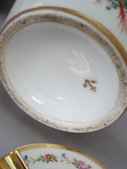 Mismatched porcelain set including:
- Manufacture...