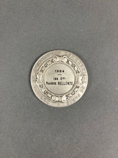 Médaille en bronze argenté représentant une...