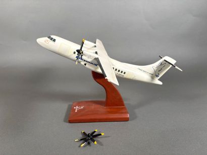 Maquette aux couleurs d'Airlinair ATR 42-500....