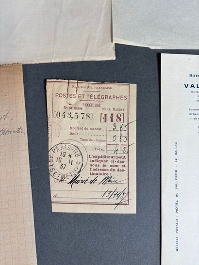 Réunion de documents comprenant : 
- Brouillon...